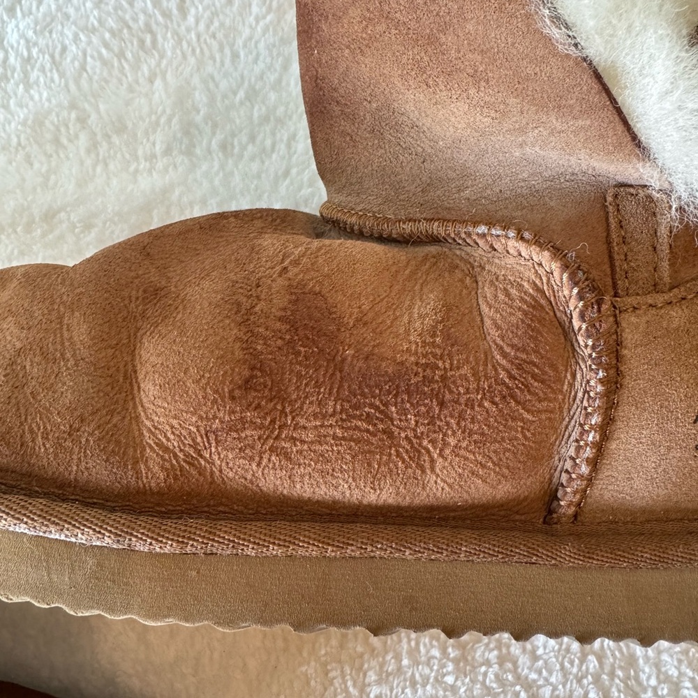 Dearfoams Women's Brown Bootie Slippers - Picture 11 of 11
